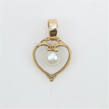 14kt Gold Pearl Heart Pendant