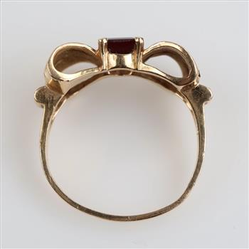 14kt Gold Red Stone Bow Ring