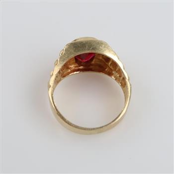 14kt Gold Red Stone Ring