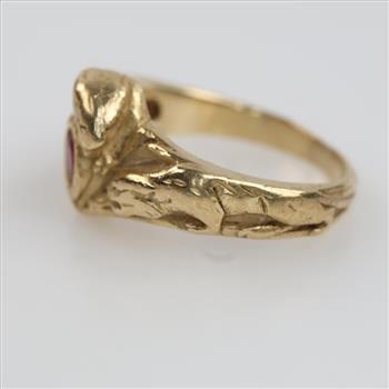 14kt Gold Red Stone Ring
