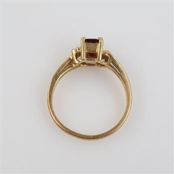 14kt Gold Red Stone Ring