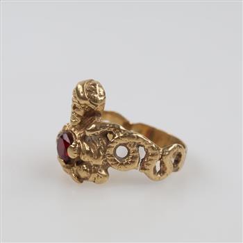 14kt Gold Red Stone Ring