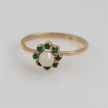 14kt Gold  White Bead And Green Stone Ring