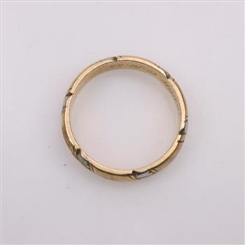 14kt Two-Tone Gold Heart Engraved Ring