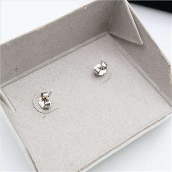 14kt White Gold Blue Sapphire Stud Earrings