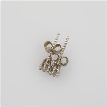 14kt White Gold Diamond Earrings