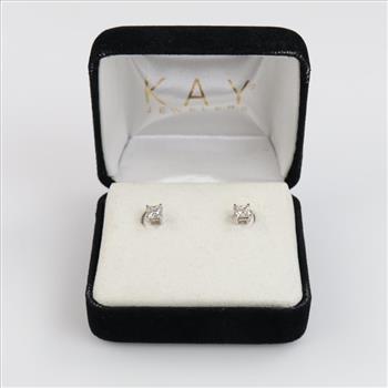 14kt White Gold Diamond Earrings