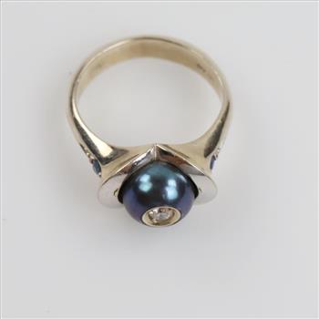 14kt White Gold Diamond Pearl And Blue Stone Ring