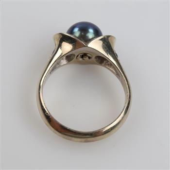 14kt White Gold Diamond Pearl And Blue Stone Ring