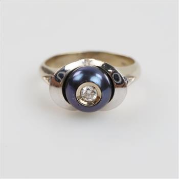 14kt White Gold Diamond Pearl And Blue Stone Ring