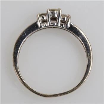 14kt White Gold Diamond Ring