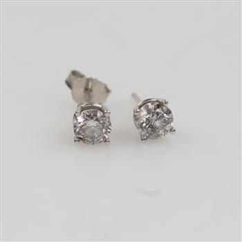 14kt White Gold Diamond Stud Earrings