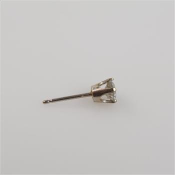 14kt White Gold Diamond Stud Earrings