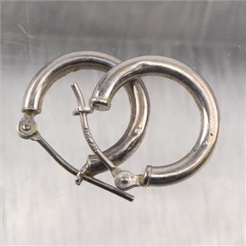 14kt White Gold Hoop Earring