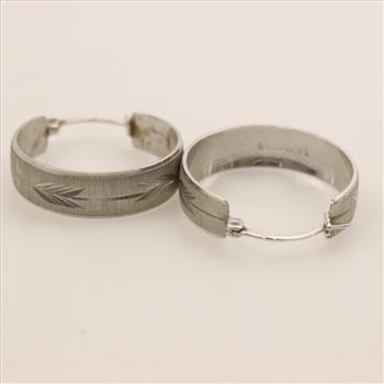 14kt White Gold Hoop Earrings