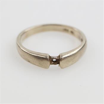 14kt White Gold Ring