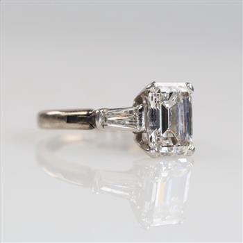 1.59ctTW Diamond 18kt White Gold Engagement Ring - Evaluated By Our Certified Gemologist - AGS / GIA