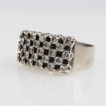 1.68cts TW Diamond 10kt White Gold Ring -Evaluated By Our Certified Gemologist - AGS / GIA