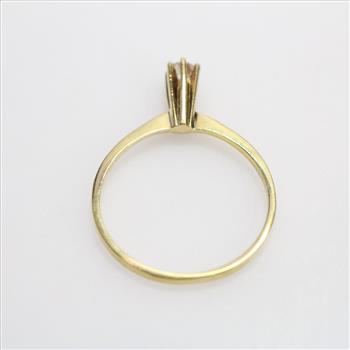 17k Gold 1.26g Diamond Ring