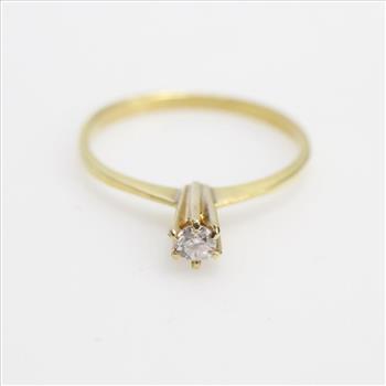 17k Gold 1.26g Diamond Ring