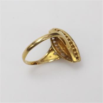 17k Gold 2.64g Ring With Diamonds