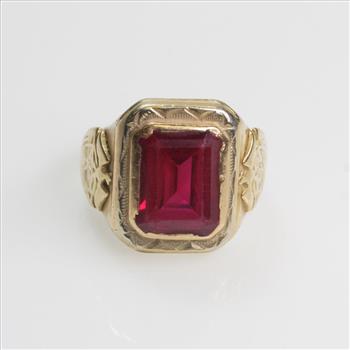 17k Gold 9.08g Ring With Red Stone