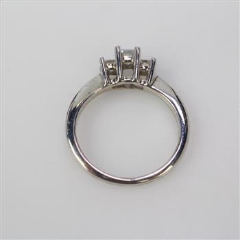 17k White Gold 3.4g Diamond Ring