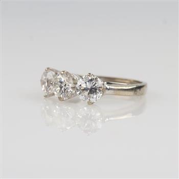 1.80cts TW Diamond 14kt White Gold Ring - Evaluated By Our Certified Gemologist-AGS/GIA