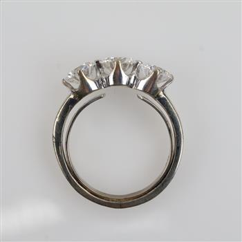 1.80cts TW Diamond 14kt White Gold Ring - Evaluated By Our Certified Gemologist-AGS/GIA