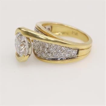 18kt Gold Diamond And Cubic Zirconia Engagement Ring