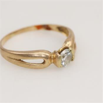 18kt Gold Diamond Engagement Ring