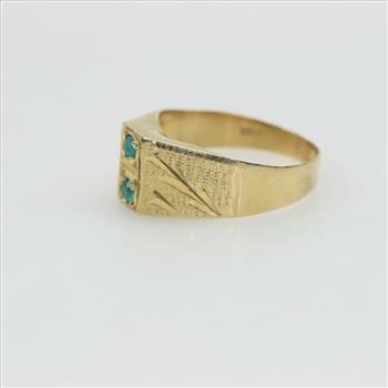 18kt Gold Green Stone Ring