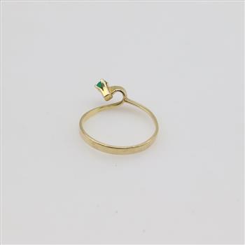 18kt Gold Green Stone Ring