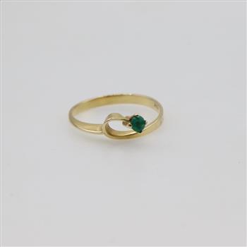 18kt Gold Green Stone Ring