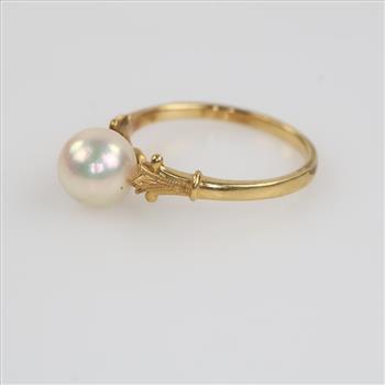 18kt Gold Pearl Ring