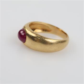 18kt Gold Red Stone Ring