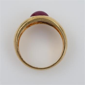 18kt Gold Red Stone Ring