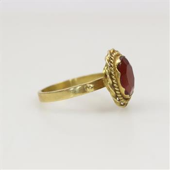 18kt Gold Ruby Ring