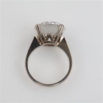 18kt White Gold Clear Stone Ring