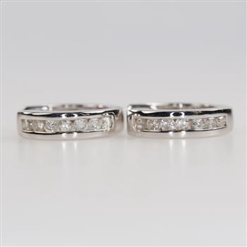 18kt White Gold Diamond Hoop Earrings