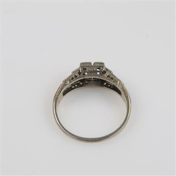 18kt White Gold Diamond Ring