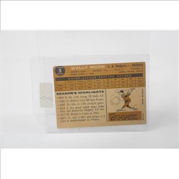 1960 Topps Wally Moon #5 Baseball Card
