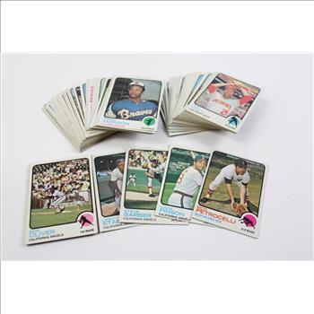 1973 Topps Baseball Trading Cards - 200+ Trading Cards