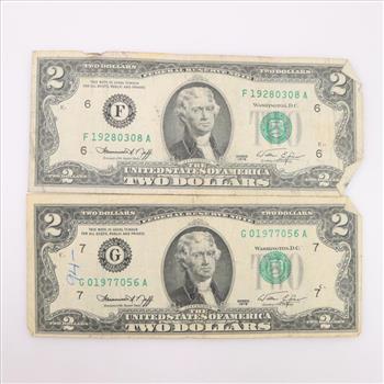 1976 US Federal Reserve Note Two Dollar Bill, 2 Pieces