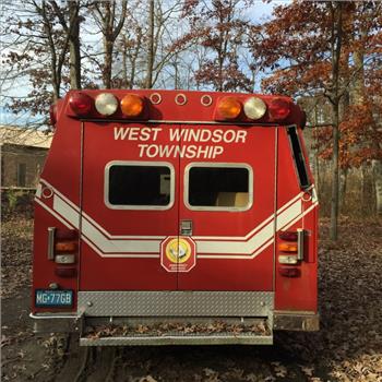 1986 Ford E350 Ambulance (West Windsor Township, NJ 08550)