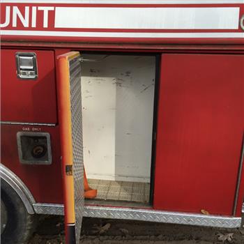 1986 Ford E350 Ambulance (West Windsor Township, NJ 08550)