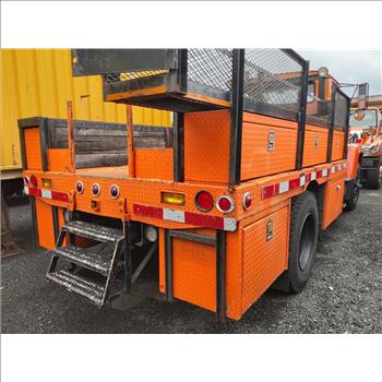 1987 Ford L8000 (Hartford, CT 06114)