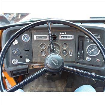 1987 Ford L8000 (Hartford, CT 06114)