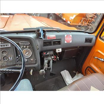 1987 Ford L8000 (Hartford, CT 06114)