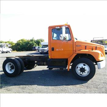 1994 Freightliner FL70 (Hartford, CT 06114)